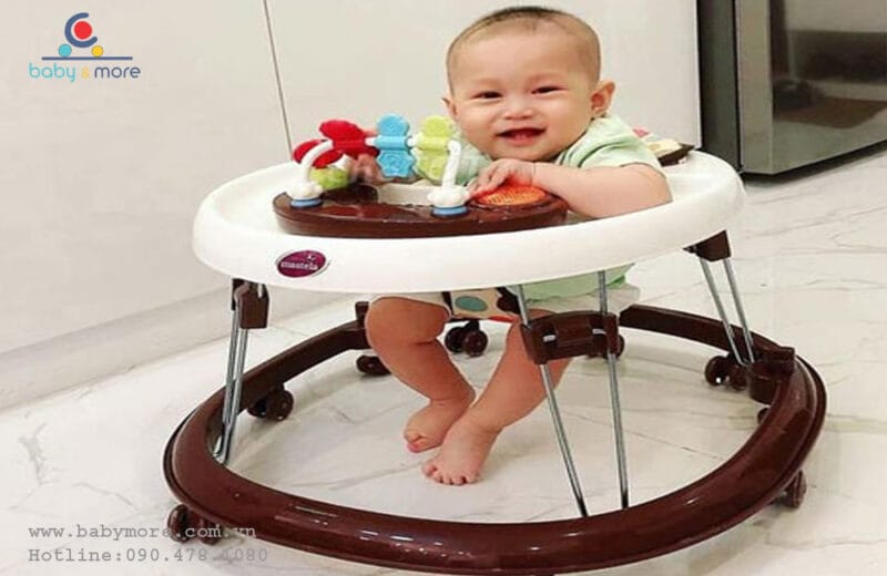 Xe tập đi cho bé Mastela có đồ chơi nhạc (6M+)