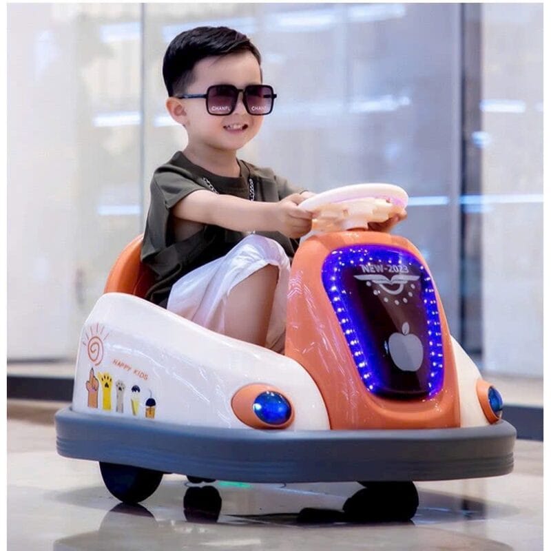 Xe ô tô điện đụng trẻ em xoay 360 (nhiều màu)