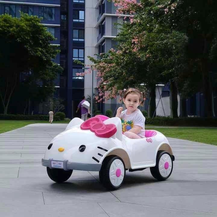 Ô tô điện trẻm em Hello Kitty MK01