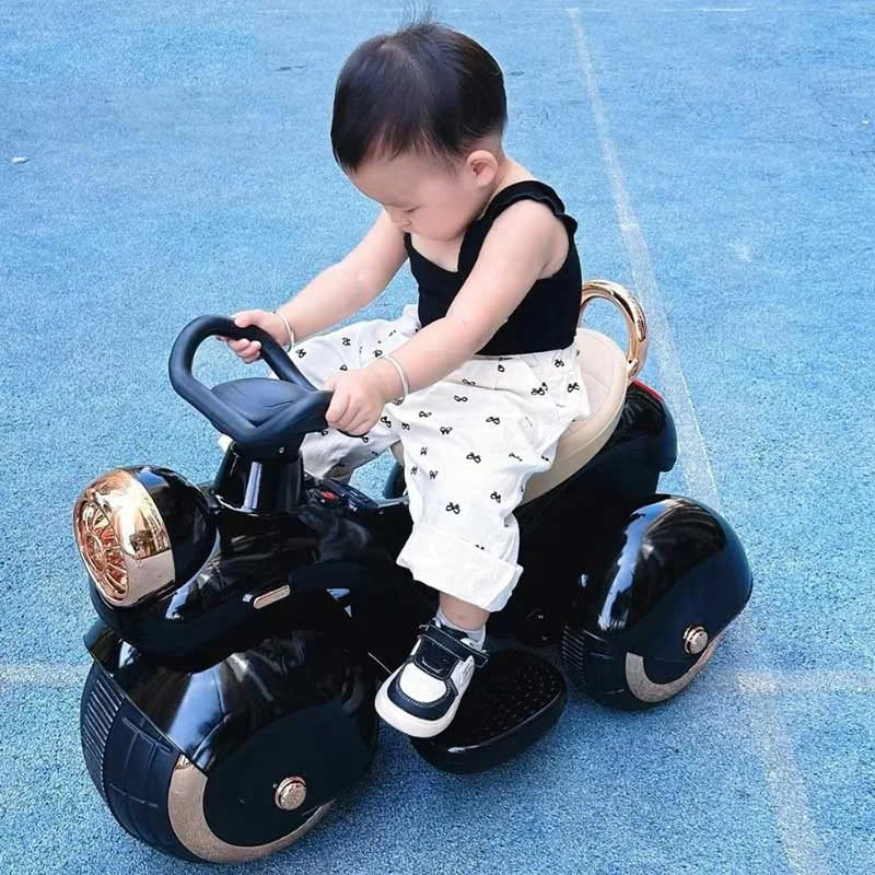 Xe máy điện trẻ em T118 kiểu dáng tương lai